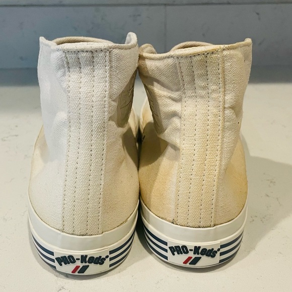 VINTAGE DISTRESSED BASKETBALL PRO-KEDS USA SNEAKERS - Picture 4 of 16